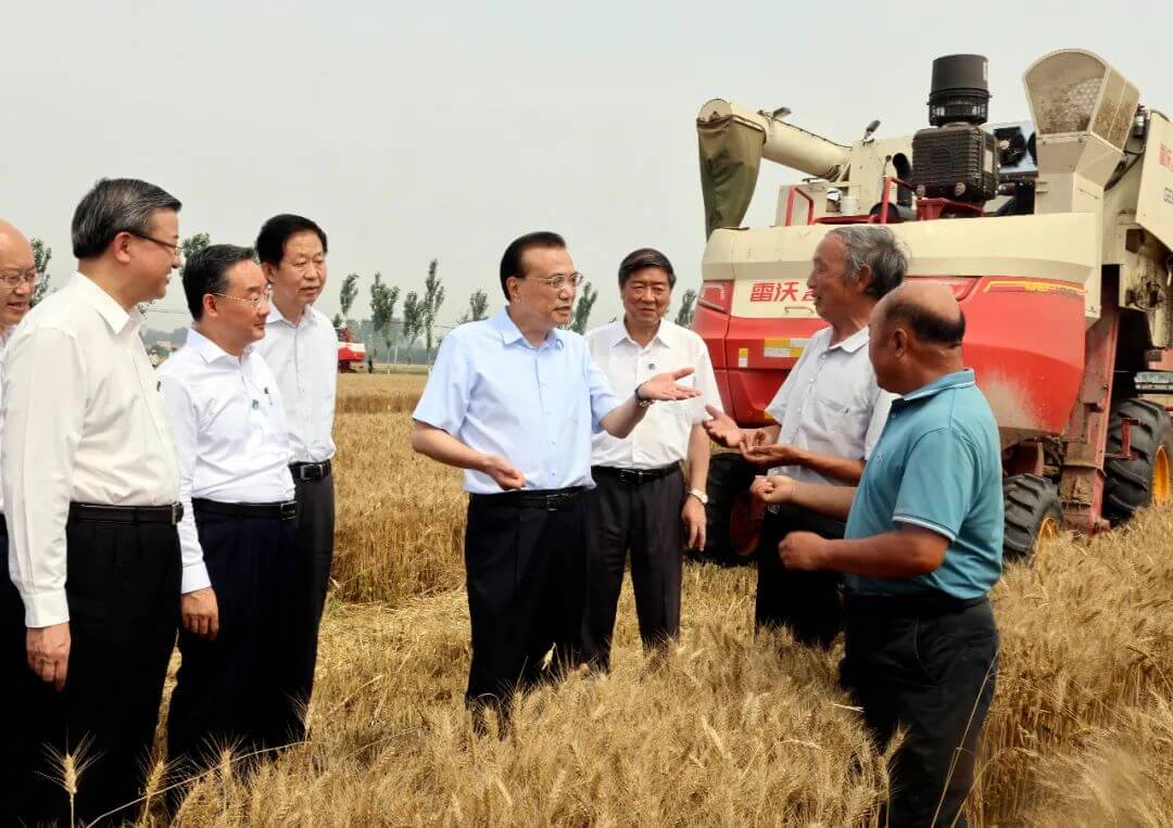 李克强在河北考察时强调：扛稳保障粮食和能源安全责任 为稳经济大盘稳物价提供坚实支撑